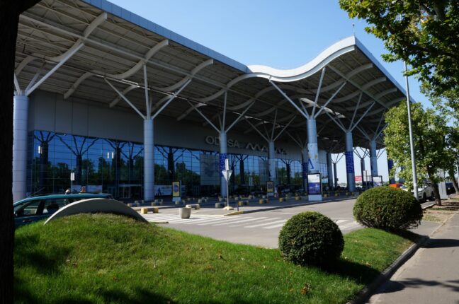 В июне одесским аэропортом воспользовались более 100 тысяч пассажиров