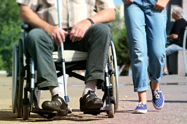 Повышение пенсий людям с инвалидностью