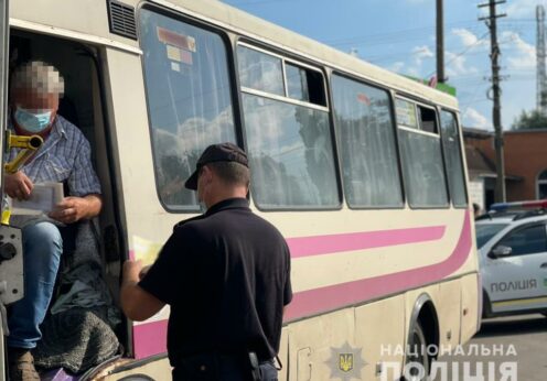 В Одесской области полицейские проверяют перевозчиков пассажирского транспорта