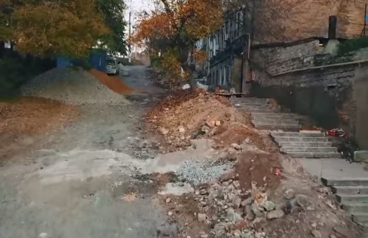 В Одессе продолжается реконструкция лестницы на ул. Градоначальницкой
