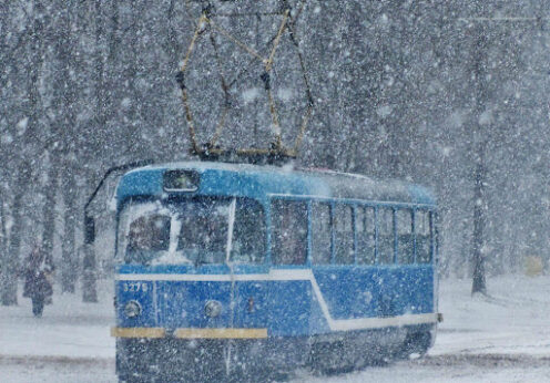В Одессе перебои в работе транспорта из-за обледенения проводов