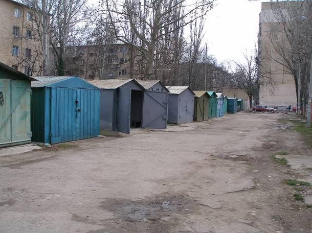 В Одессе проверят законность установки гаражей во дворах