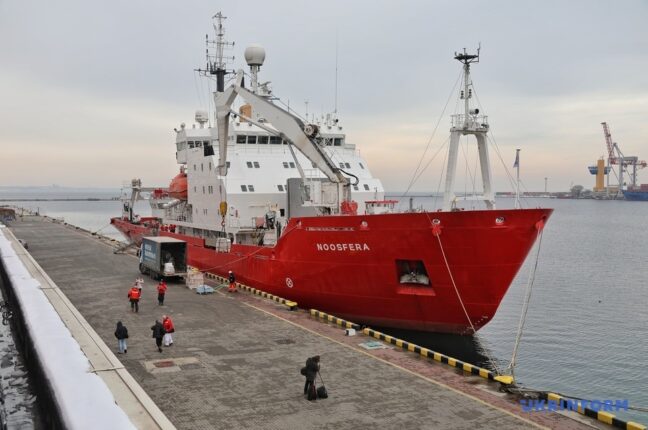 Из Одессы в Антарктику отправилось судно "Ноосфера"