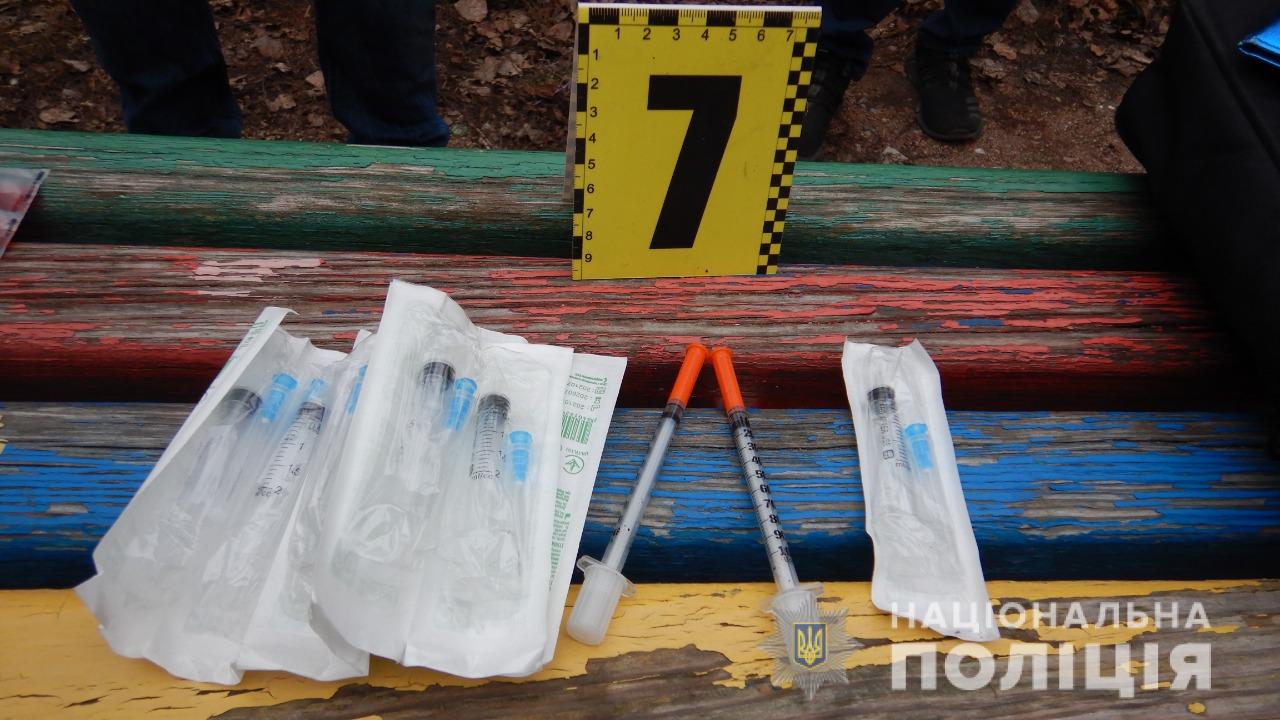 В Одессе на детской площадке задержали распространителя наркотиков