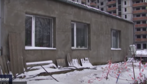 В Одессе застройщик вырыл котлован под окнами жилого одноэтажного дома