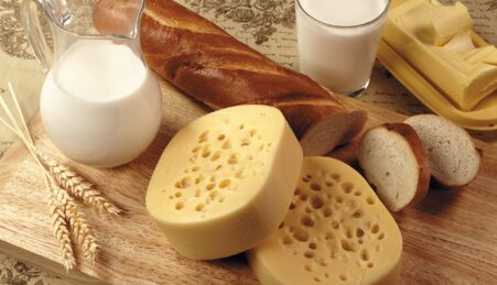 Украинская молочка и хлеб могут исчезнуть с полок магазинов