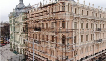 Реставрация дома Либмана: фасад начали освобождать от строительных лесов