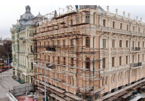 Реставрация дома Либмана: фасад начали освобождать от строительных лесов