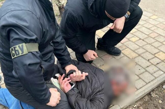 В Одесской области таможенник попался на взятке за пропуск сумок