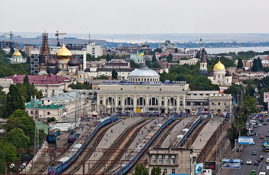 Во вторник из Одессы отправятся десять поездов