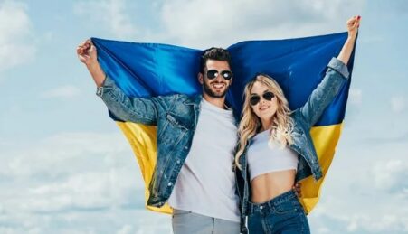 Абсолютное большинство украинцев поддерживают украинский как единственный госязык