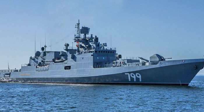 Фрегат «Адмирал Макаров»