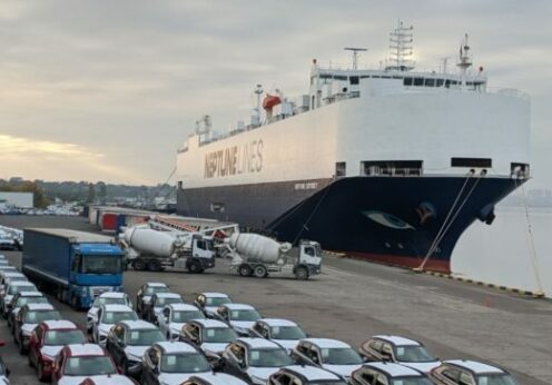 В портах Одессы заблокированы сотни автомобилей