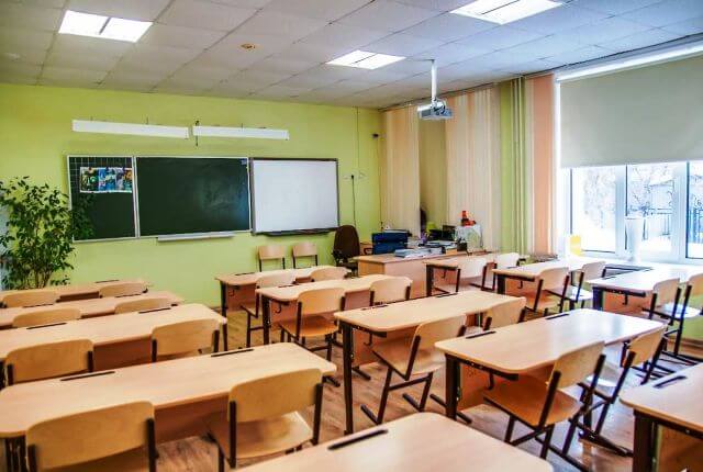 В Украине более тысячи школ находятся под оккупацией
