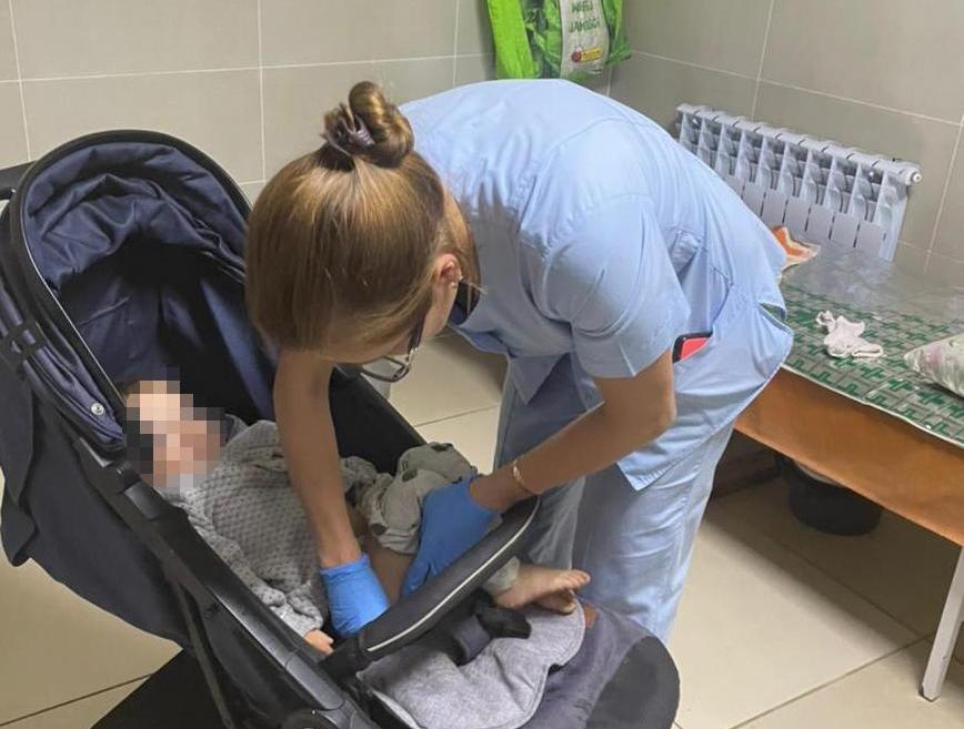 В Одеській області патрульні поліцейські врятували малюка від загибелі