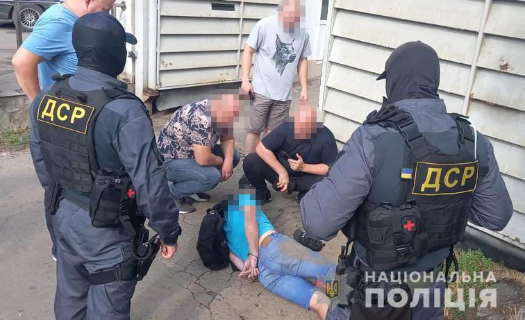 В Одесі викрили канал постачання наркотиків до слідчого ізолятора