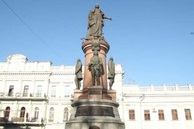 Президент відповів на петицію щодо заміни пам'ятника Катерині ІІ в Одесі