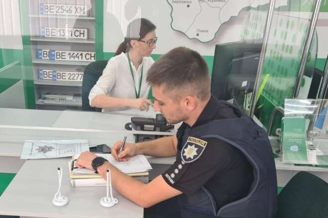 Українцям дозволили перезакріплювати номерні знаки за автомобілем родичів
