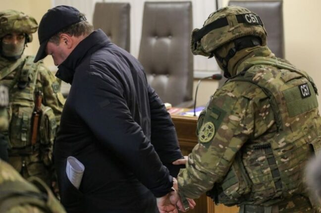 Затриманого на хабарі заступника глави Одеської ОВА взяли під варту