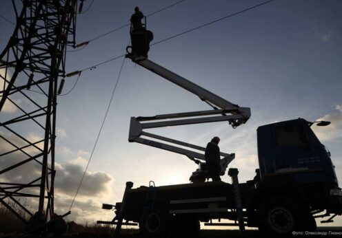 Одеські енергетики показали ремонтні роботи на високовольтній лінії