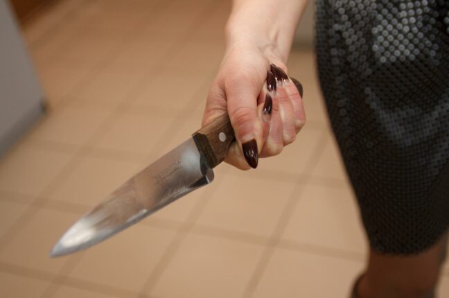ніж, ножове поранення