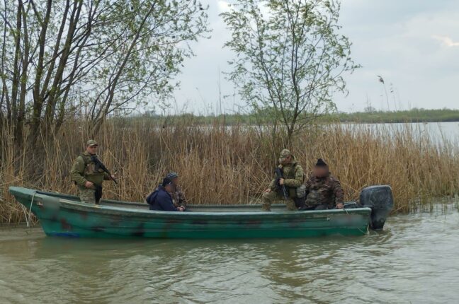 Прикордонники затримали трьох румунських браконьєрів