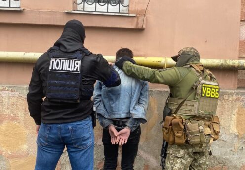 В Одесі затримали молодика, який налагодив незаконний збут PVP