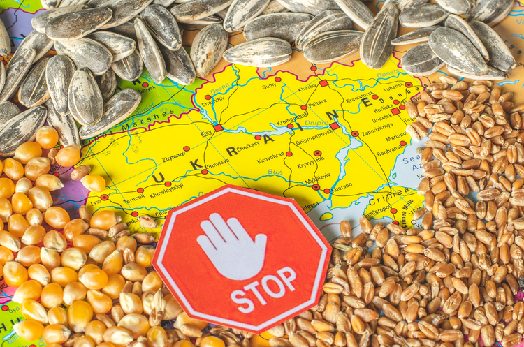 Польща заборонила імпорт українського зерна