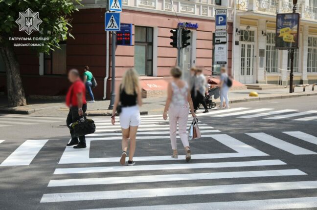 В Одесі з'явився діагональний пішохідний перехід