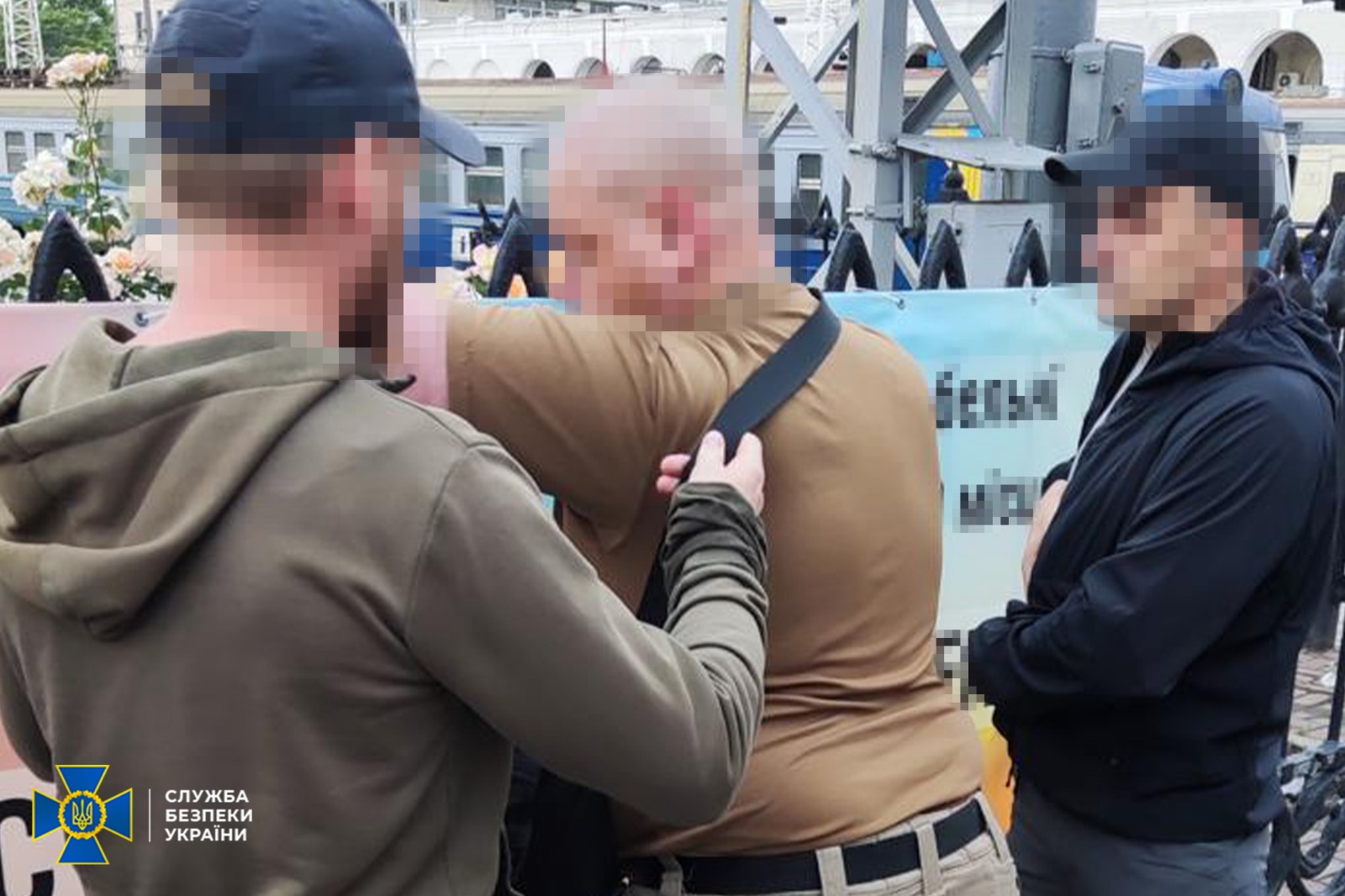 СБУ затримала двох одеситів, які знімали фейки на замовлення РосТБ