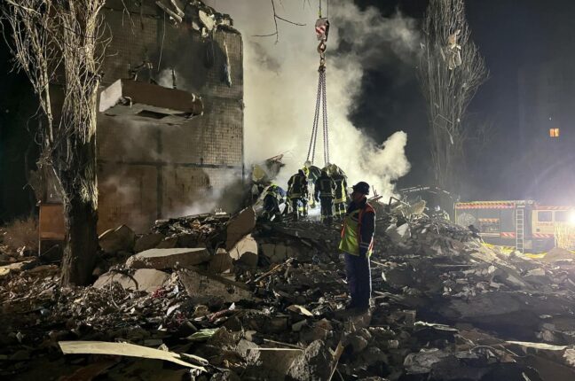 атака Одеса БПЛА будинок пожежа руйнування завали жертви поранені війна удар
