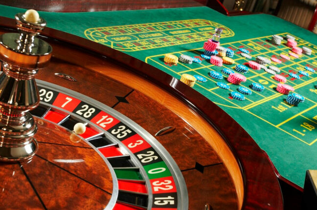 20 квітня, Зеленский, Зеленский запретил казино, Зеленський ввів у дію рішення щодо обмеження азартних ігор, казино, ограничения азартных игр